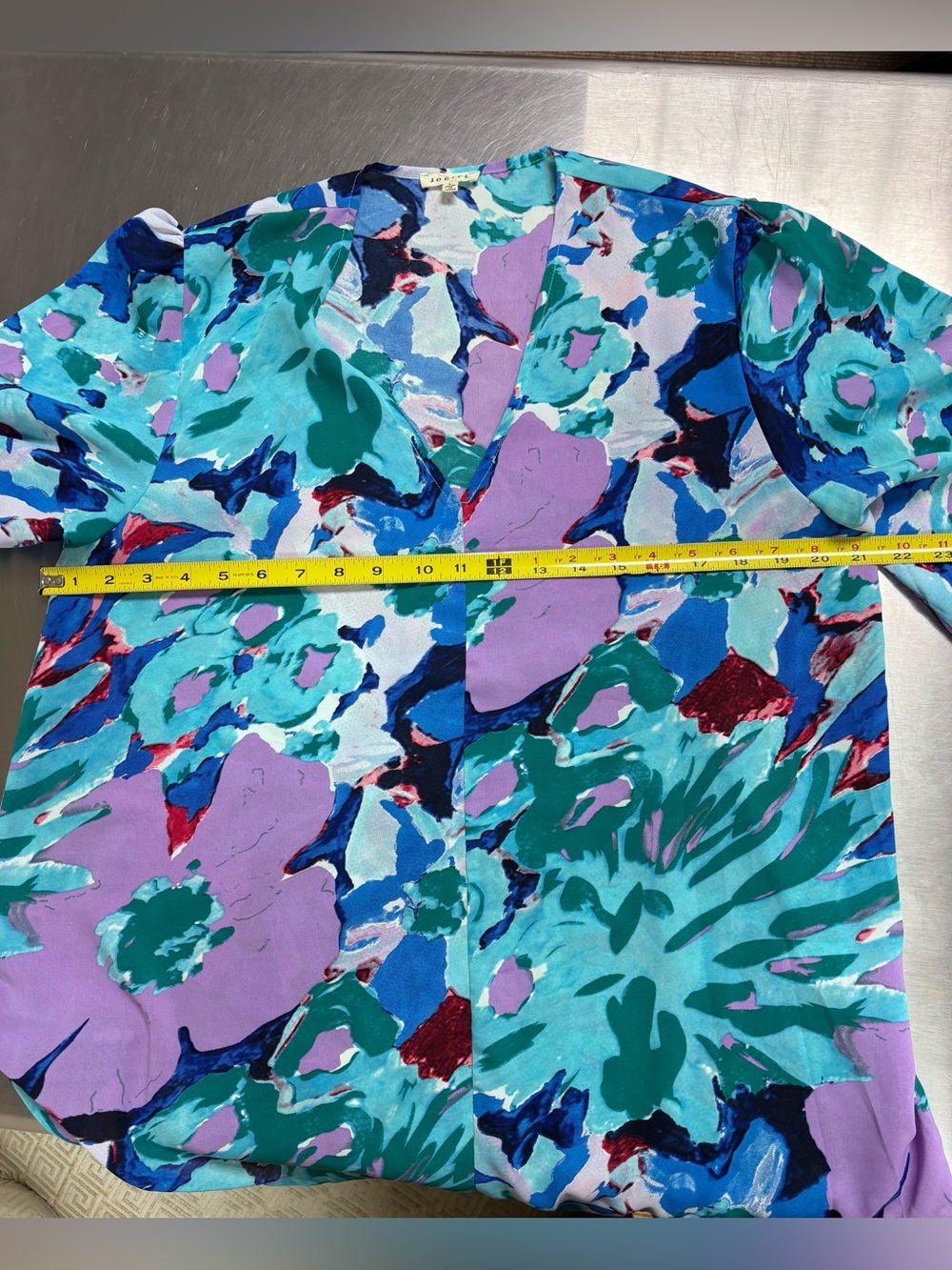 Jodifl Abstract Floral V-Neck Blouse – Watercolor Blue, Purple & Teal - large - Picture 7 of 8